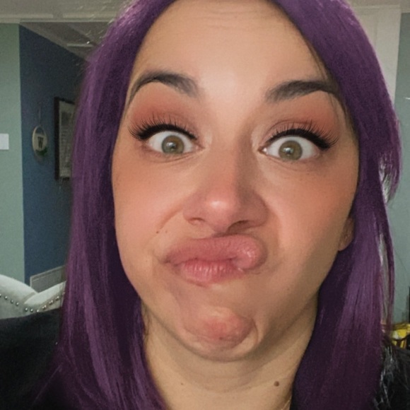 Meet your Posher, Stacy - Picture 1 of 1